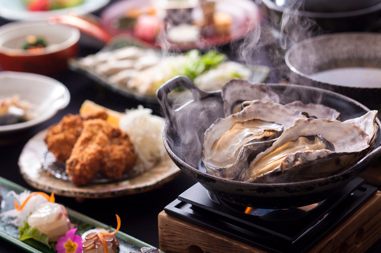赤穂名物の牡蠣をフルコースで味わう「牡蠣三昧会席」｜焼き牡蠣・蒸し牡蠣など堪能_イメージ